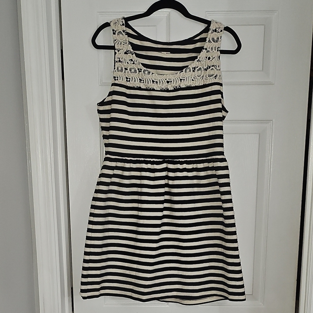 Maison Jules Striped Dress with Crochet Detail - Picture 2 of 8
